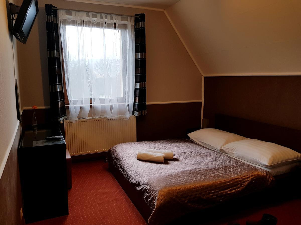 Amaretto Szallas Mişcolţ Exterior foto