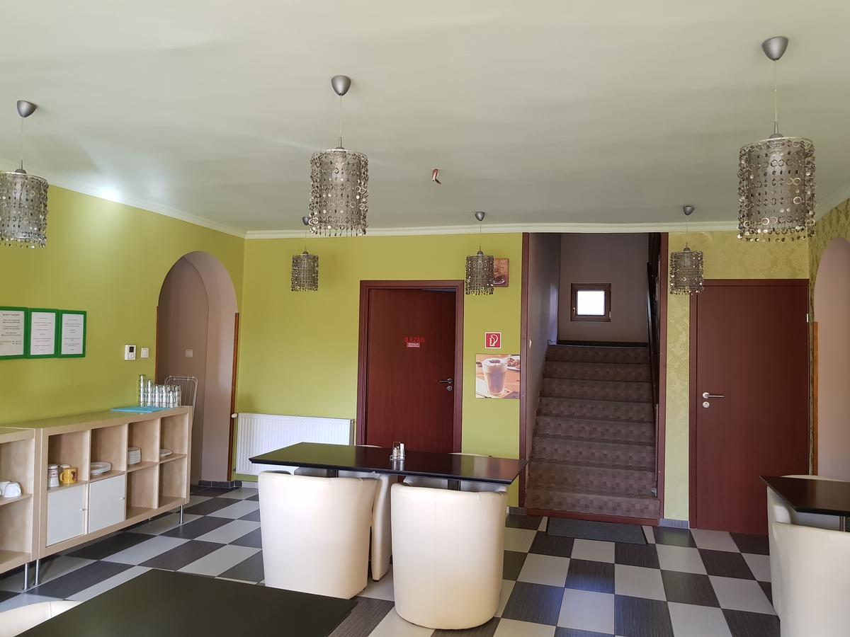 Amaretto Szallas Mişcolţ Exterior foto