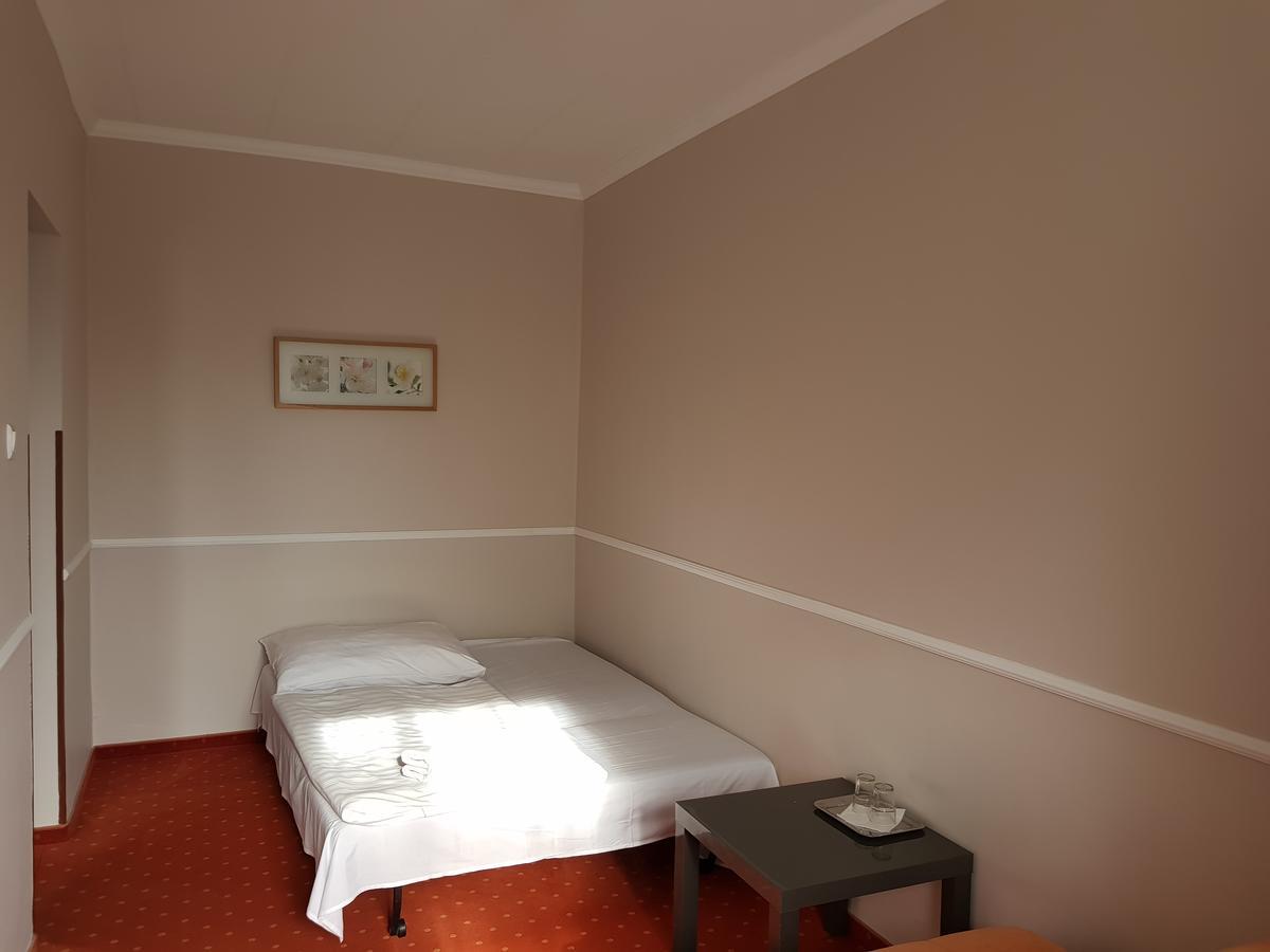 Amaretto Szallas Mişcolţ Exterior foto